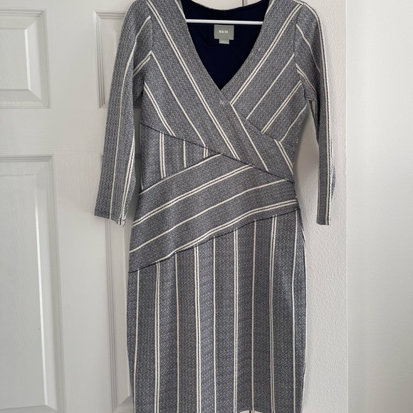 Anthropologie/Maeve V-Neck Sleeved Dress Size Small - Picture 1 of 5